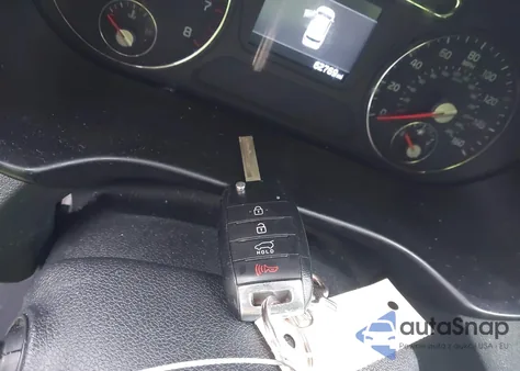 2020 Kia Sorento 2.4L Lx z USA, uszkodzony, nr VIN 5XYPGDA3XLG649006